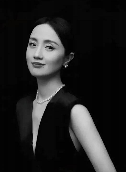 演员辛柏青发讣告，爱妻朱媛媛离世